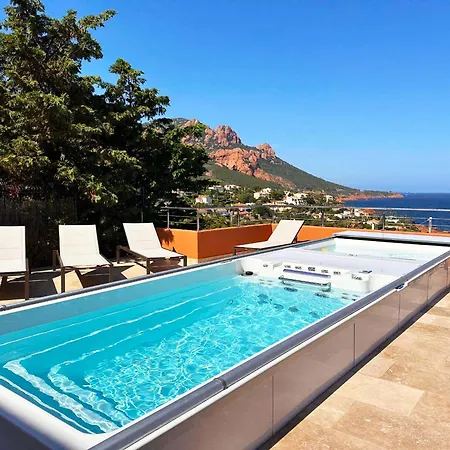 Premium Lucioles Mit Wunderschoenem Meerblick By Riviera Homelife Management