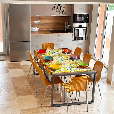 Premium Lucioles Mit Wunderschoenem Meerblick By Riviera Homelife Management