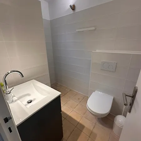 Tolles Fuer Familien Mit Meerblick Und Schwimm Strandnah By Riviera Homelife Management דירה Saint-Raphaël
